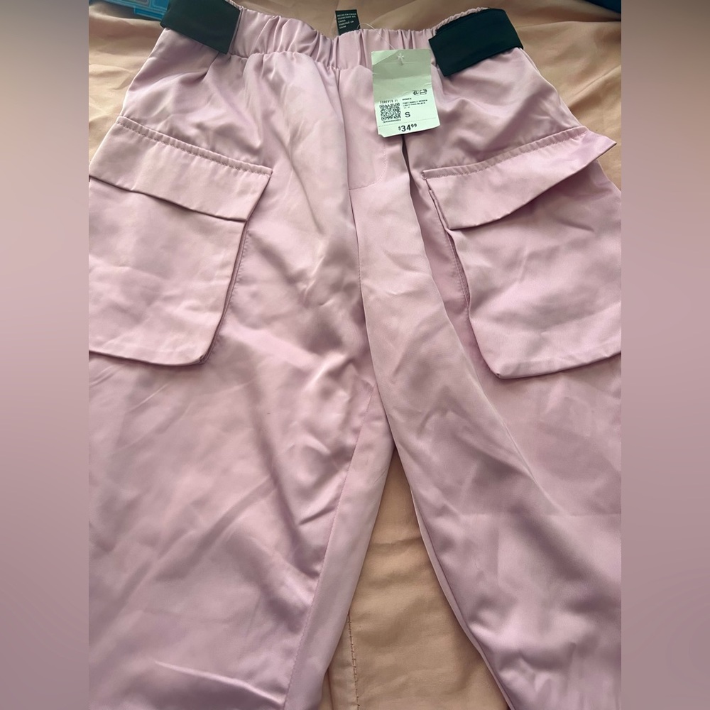 baggy pink